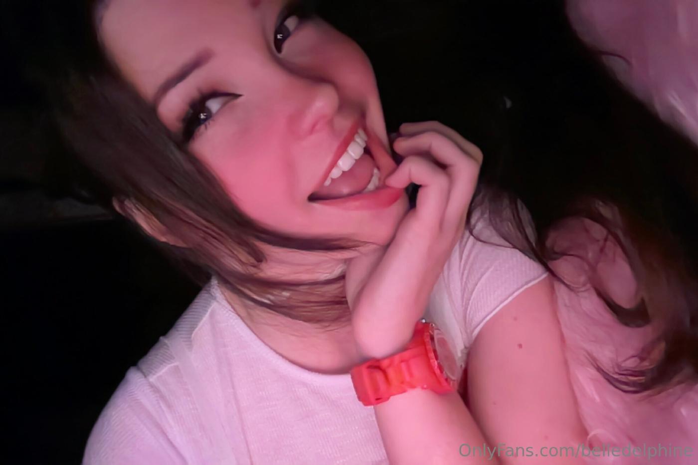 belle_delphine_cute_laptop_selfies_onlyfans_set_leaked-evnpga belle delphine cute laptop selfies onlyfans set leaked evnpga