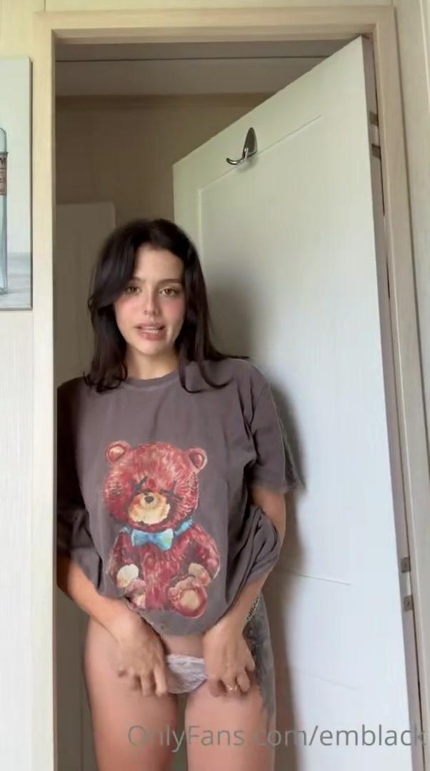 emily black nude morning routine onlyfans video leaked bnakyh