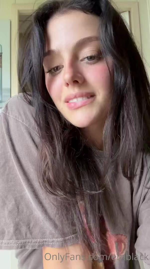 emily black nude morning routine onlyfans video leaked tfizpd