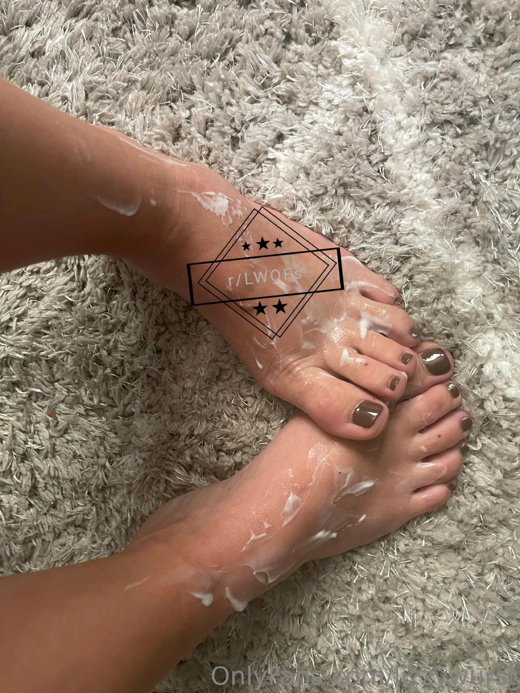 lizzy wurst bare feet lotion onlyfans set leaked kgvukr 1
