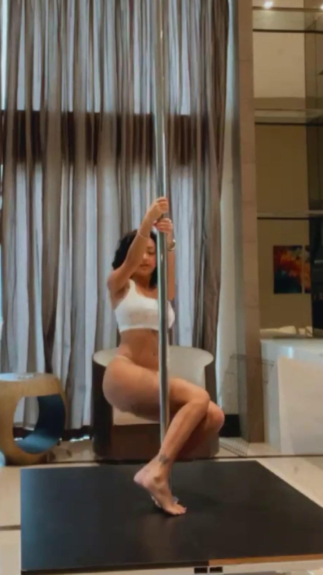 malu trevejo g string stripper pole dancing onlyfans video leaked jetbdc
