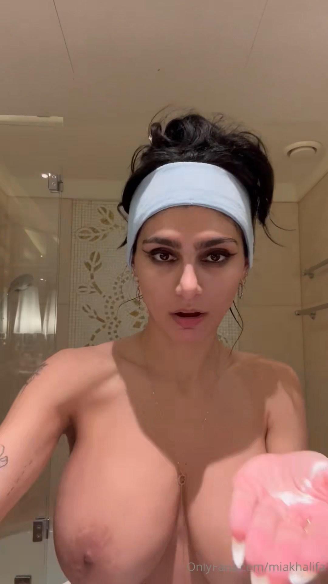 mia khalifa nude face wash onlyfans livestream leaked eoycwl