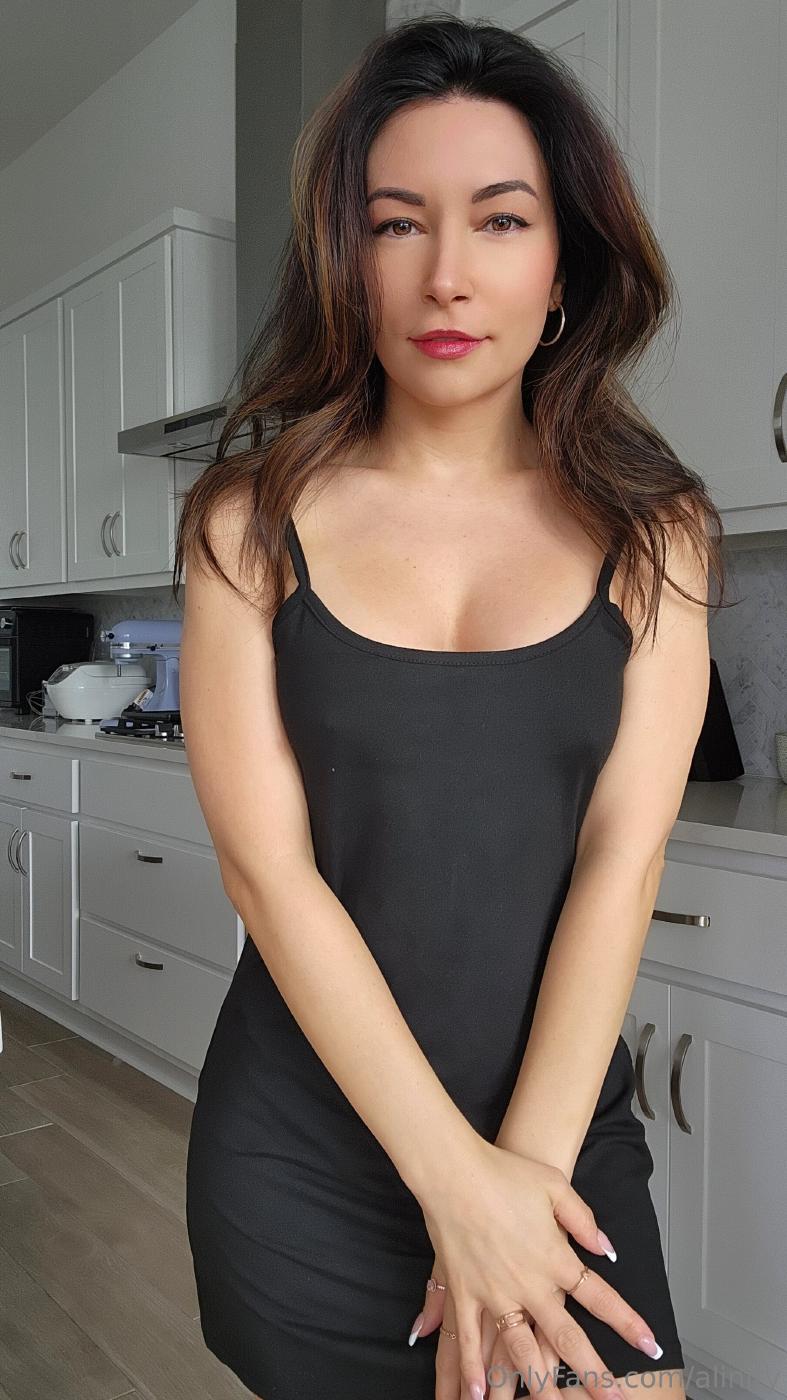 alinity bend over pussy lingerie onlyfans set leaked ibahun