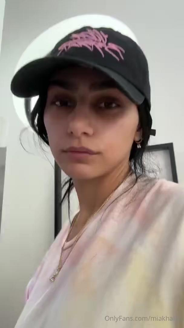mia khalifa nude bathroom onlyfans livestream leaked tiizqn