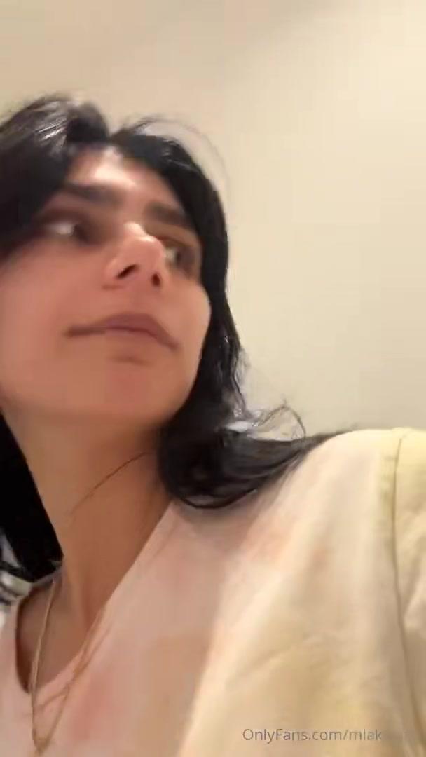 mia khalifa nude bathroom onlyfans livestream leaked yspqor