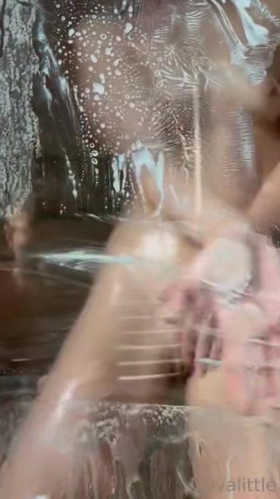 livvalittle nude shower teasing onlyfans video leaked yvpgsl