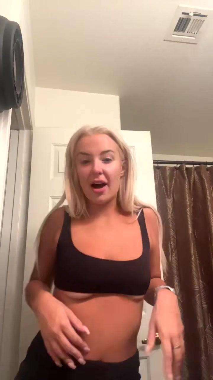 tana mongeau getting ready onlyfans livestream leaked qbfknq