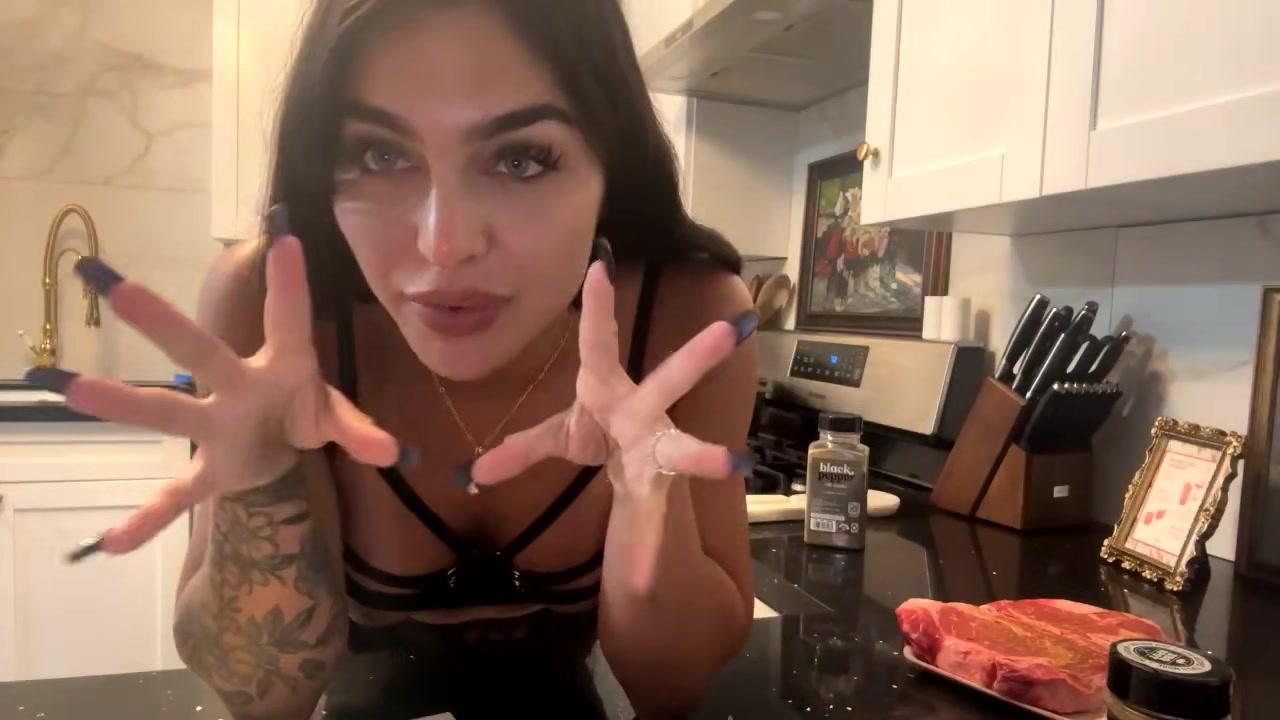 emily rinaudo lingerie kitchen livestream onlyfans video leaked