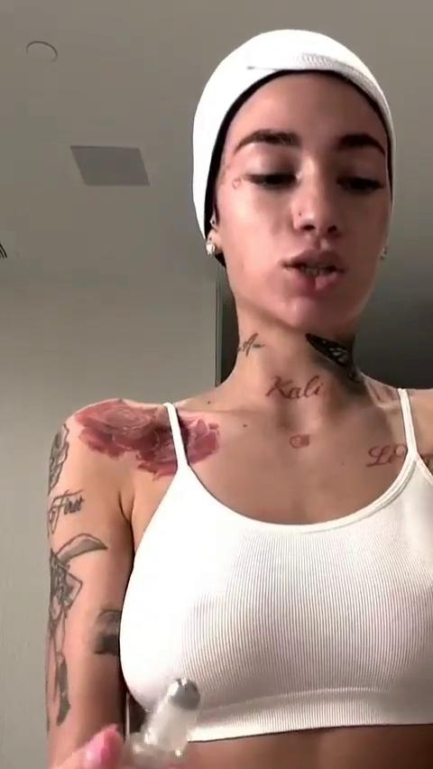 bhad bhabie nipple pokies teasing onlyfans video leaked ebcuvp