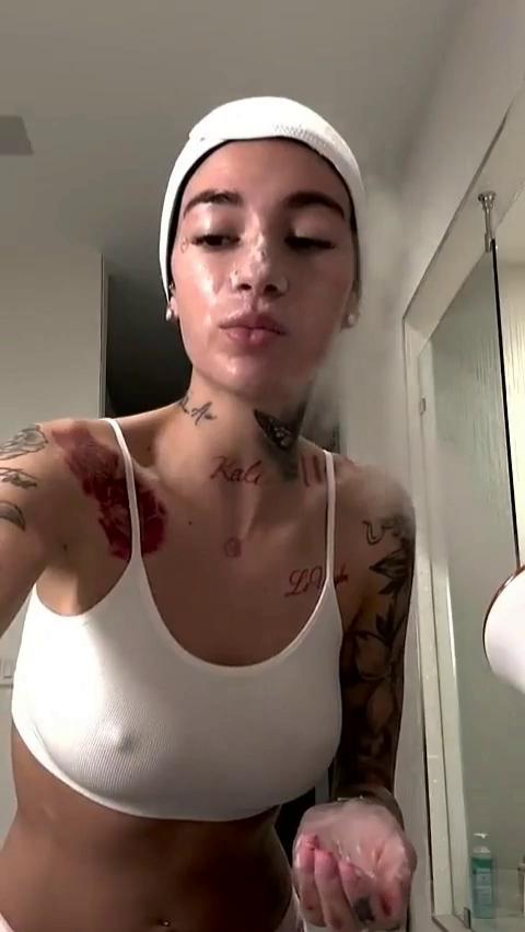 bhad bhabie nipple pokies teasing onlyfans video leaked vynvnz 1