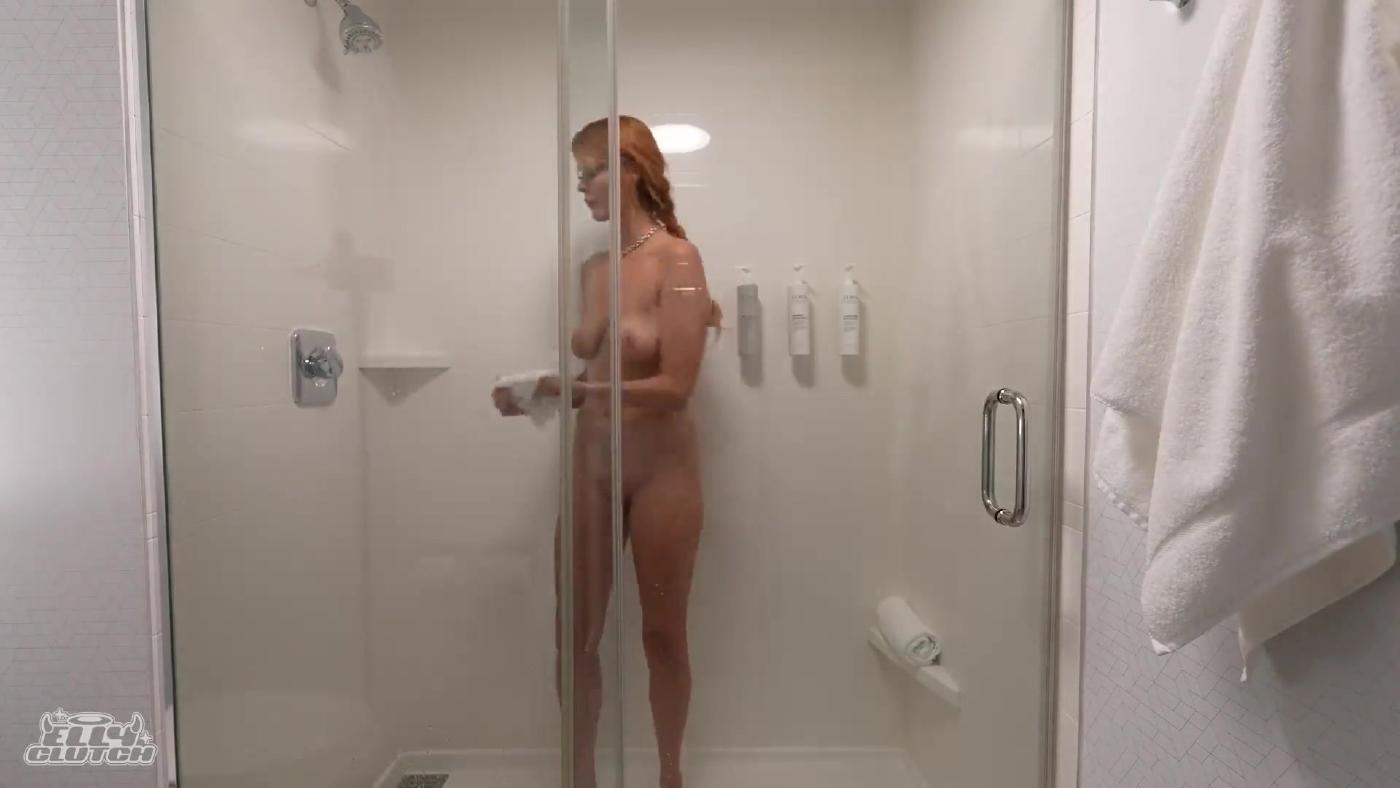 elly clutch nude hotel room intruder onlyfans video leaked yfolat