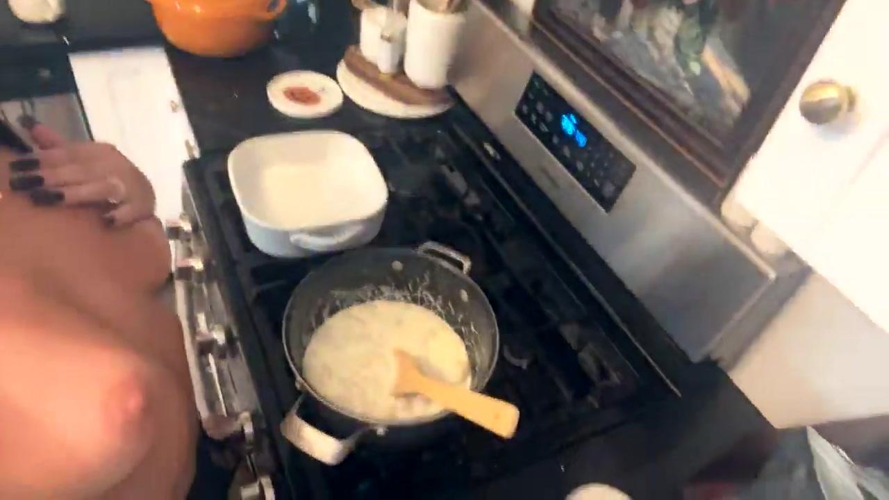 emily rinaudo nude kitchen cooking onlyfans video leaked nqoyfw