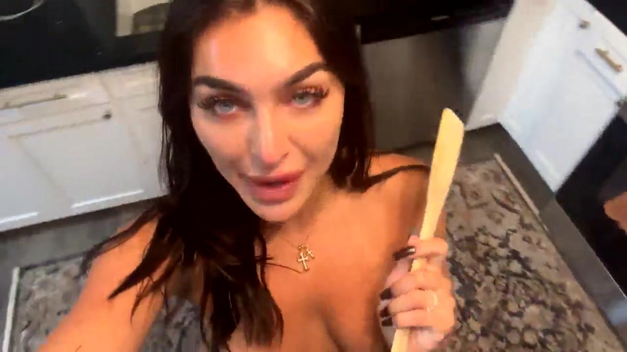 emily rinaudo nude kitchen onlyfans livestream leaked yktiwf