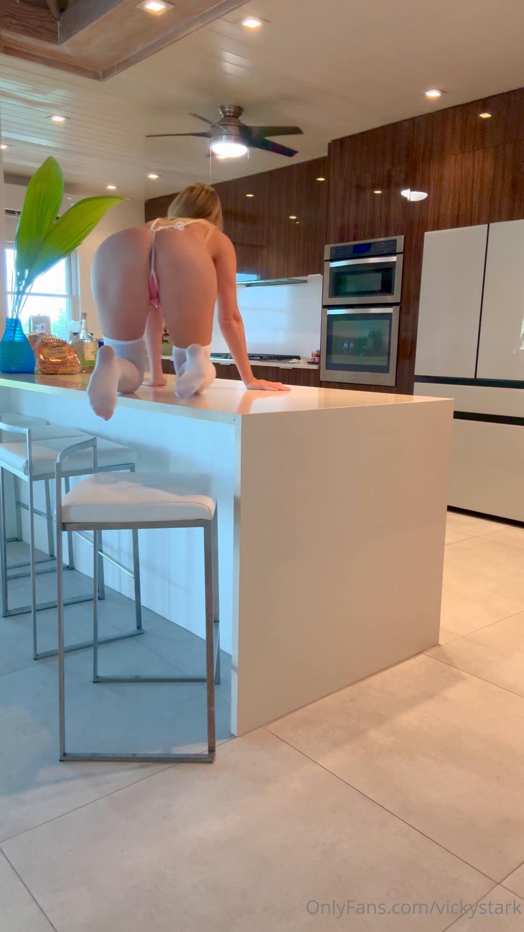 vicky stark nude kitchen costume strip onlyfans video leaked lqabar