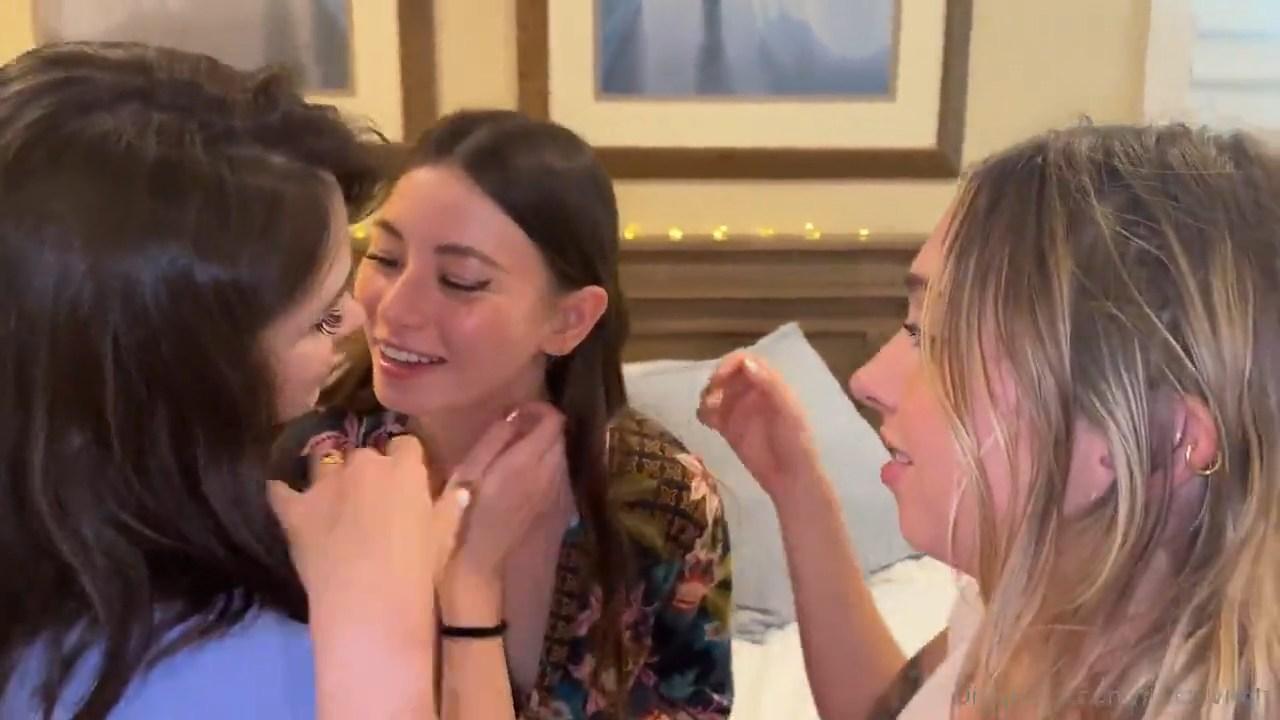 elfgirltalia lilahanne lesbian dildo onlyfans video leaked umlifz influencers gonewild