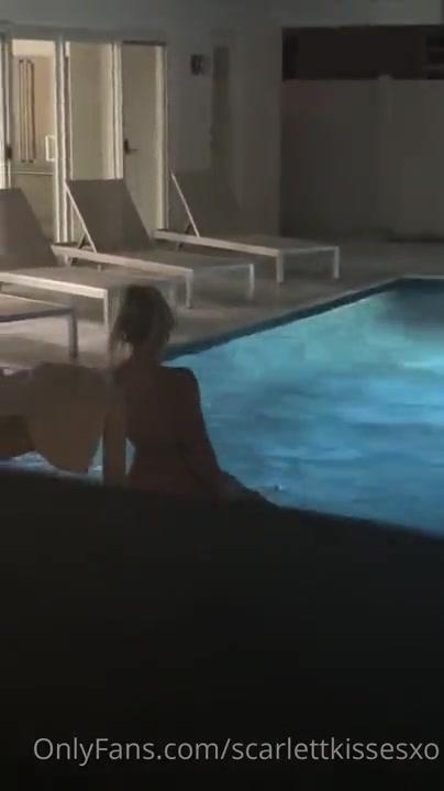 scarlettkissesxo outdoor pool blowjob onlyfans video leaked mstmsc influencers gonewild
