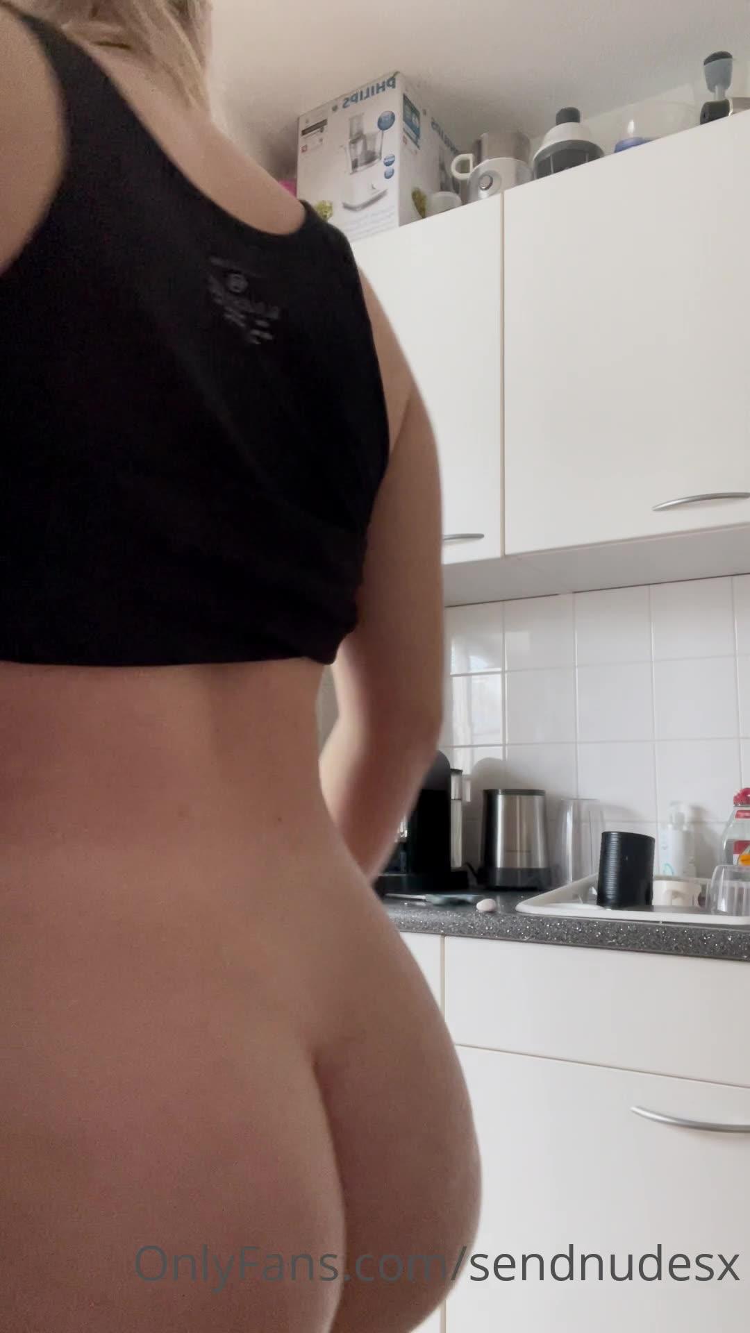 sendnudesx nude kitchen ass tease onlyfans video leaked vlytpp influencersgonewild