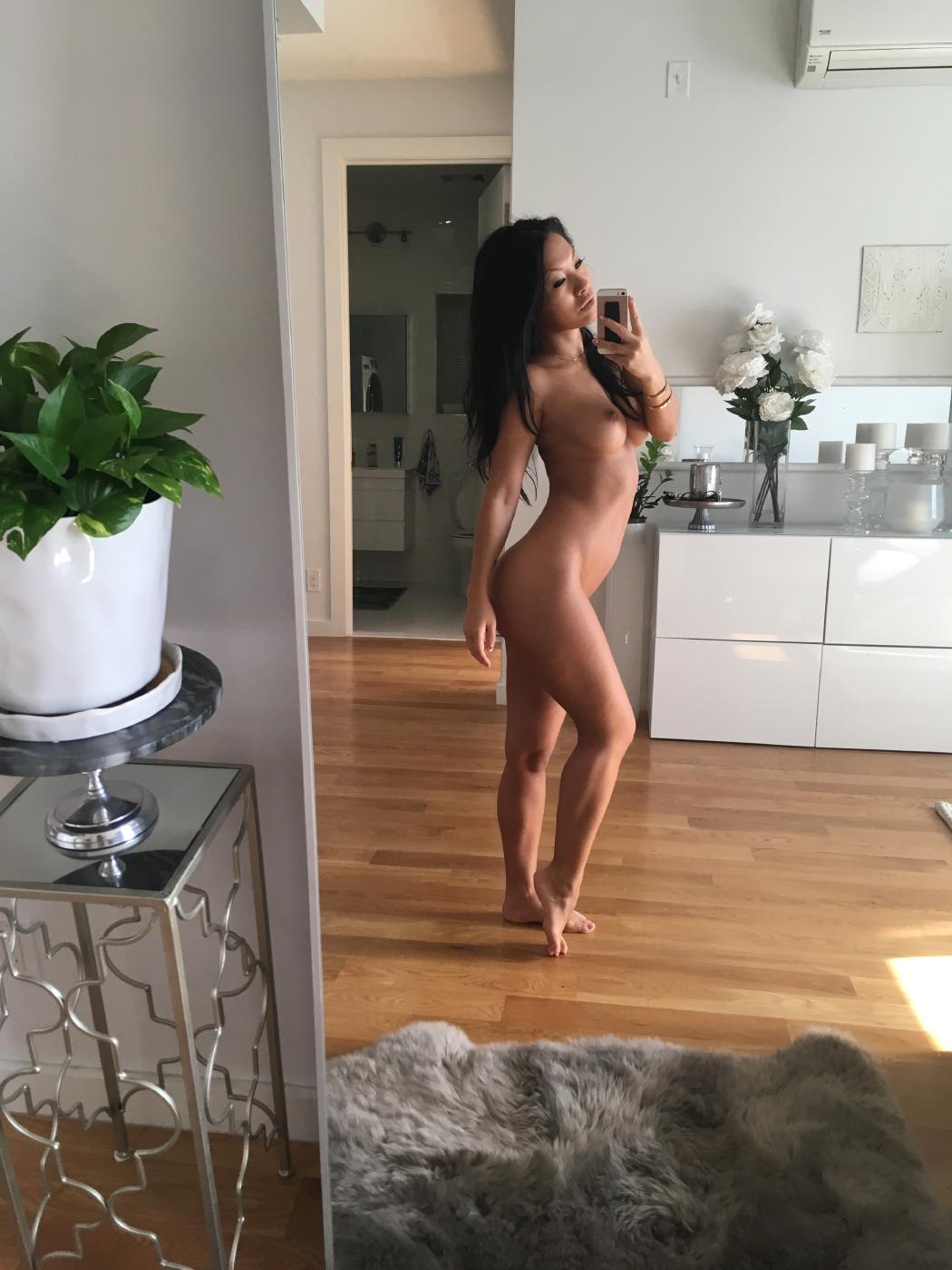 asa akira nude mirror selfie onlyfans set leaked slihvo influencersgonewild