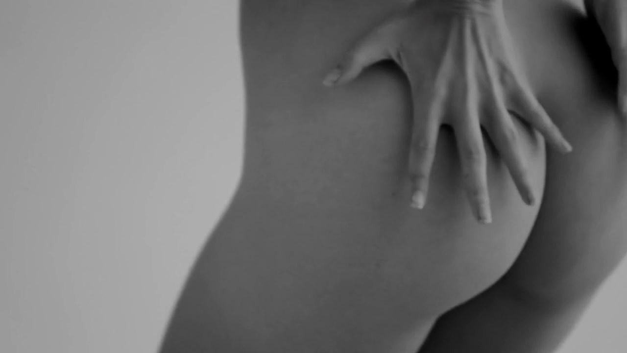 emily_ratajkowski_treats_nude_photoshoot_video_leaked-tgouso-influencersgonewild emily ratajkowski treats nude photoshoot video leaked tgouso influencersgonewild