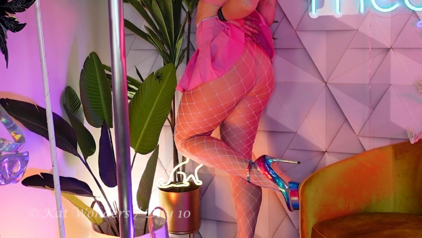 kat wonders halloween special day 10 2022 beggag influencersgonewild