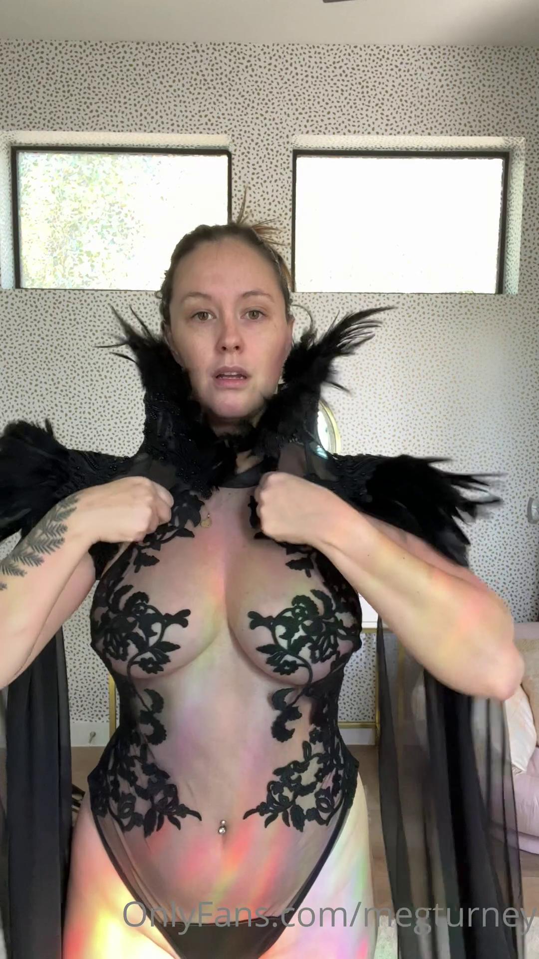 meg turney nude evil queen try on onlyfans video leaked qfvugl influencersgonewild