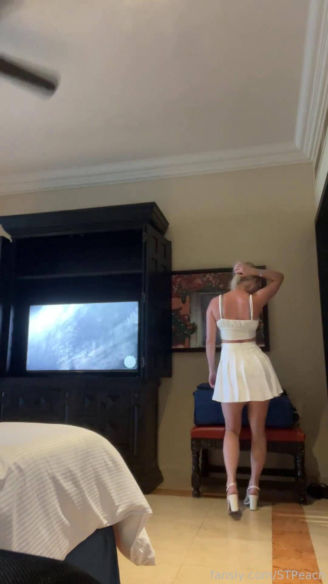 stpeach ass skirt high heels fansly video leaked ftbcmm influencersgonewild